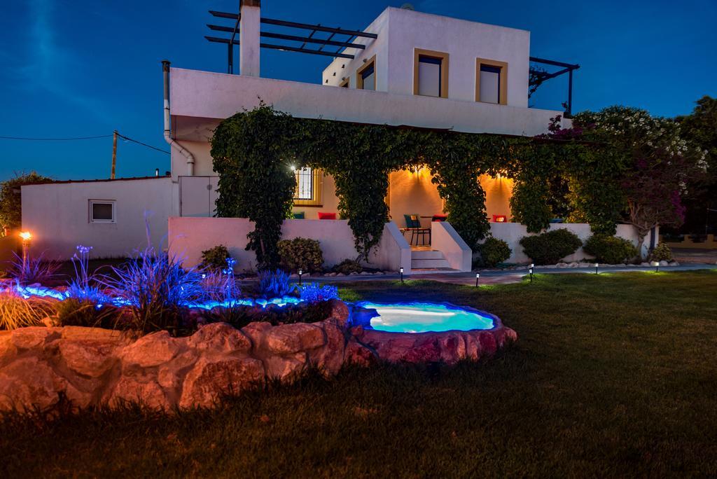 Villa Marqua Kalavarda Екстер'єр фото